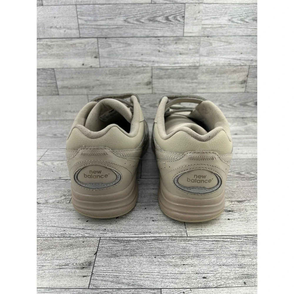 New Balance 577 Walking Shoe Beige Leather Hook and Loop Strap Comfort 8.5M‎